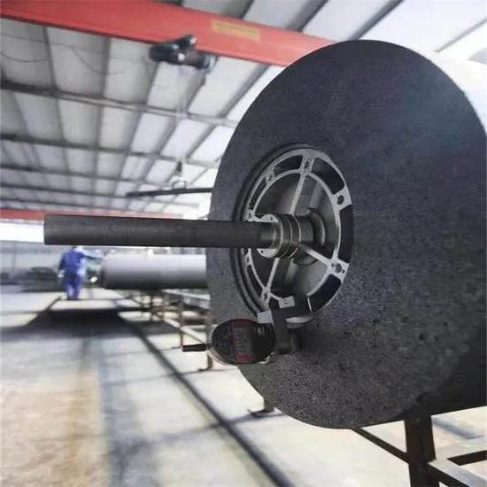 Électrodes en graphite 350 mm pour la fabrication d'acier des fours à arc Électrode en graphite HP 350 mm pour Eaf